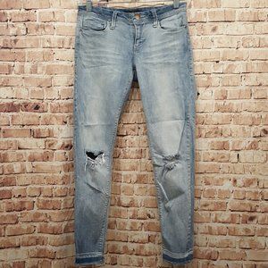 3174 Generra Light Denim Distressed Knee Raw Hem Skinny Jeans